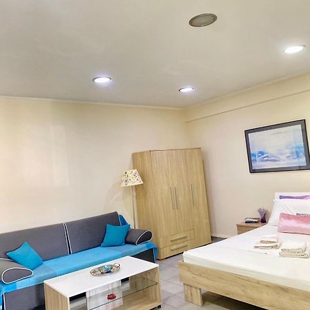 Cozy Apartment Near To The Airport Kouvaras Exterior photo