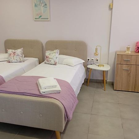Cozy Apartment Near To The Airport Kouvaras Exterior photo