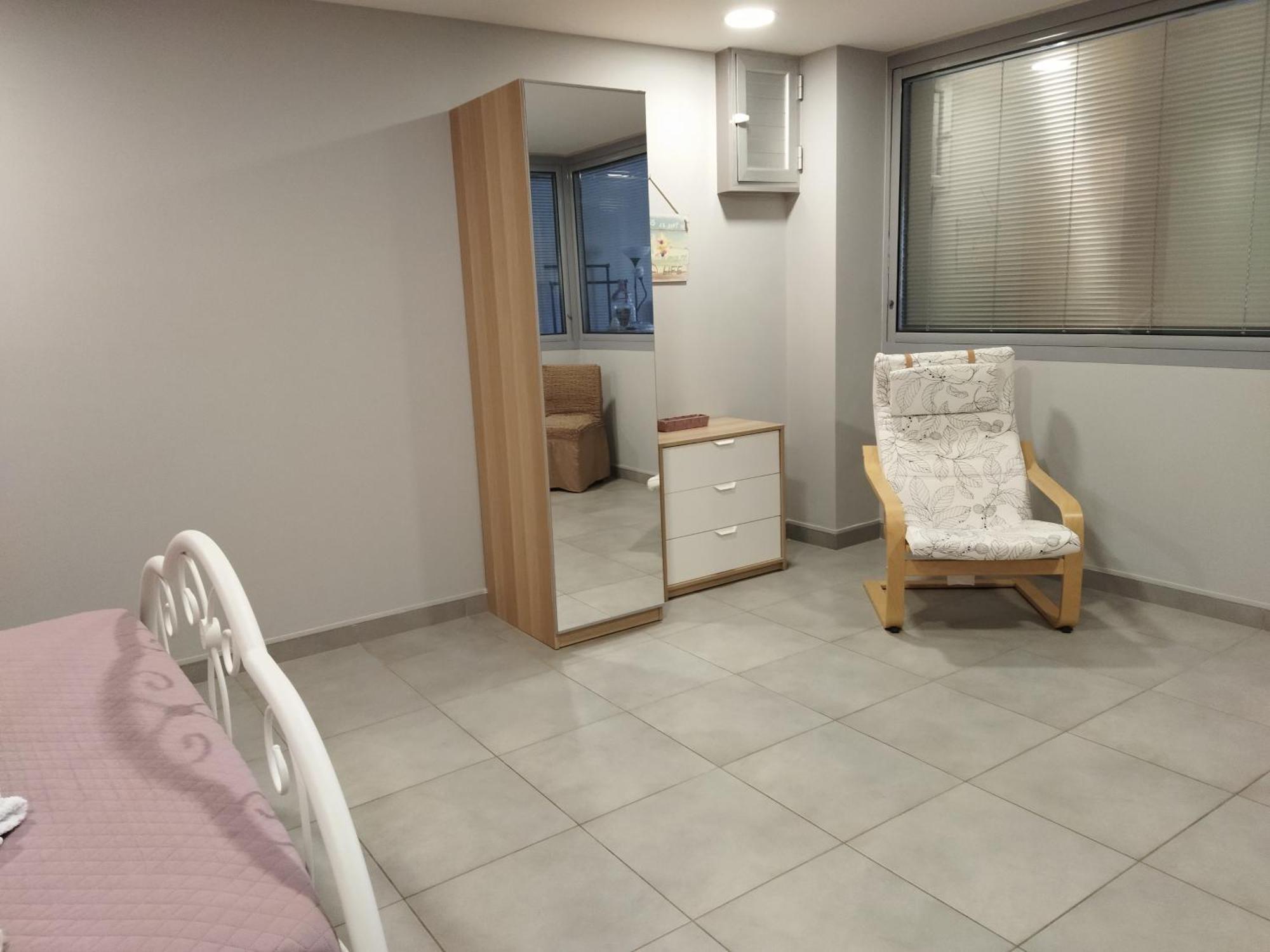 Cozy Apartment Near To The Airport Kouvaras Room photo
