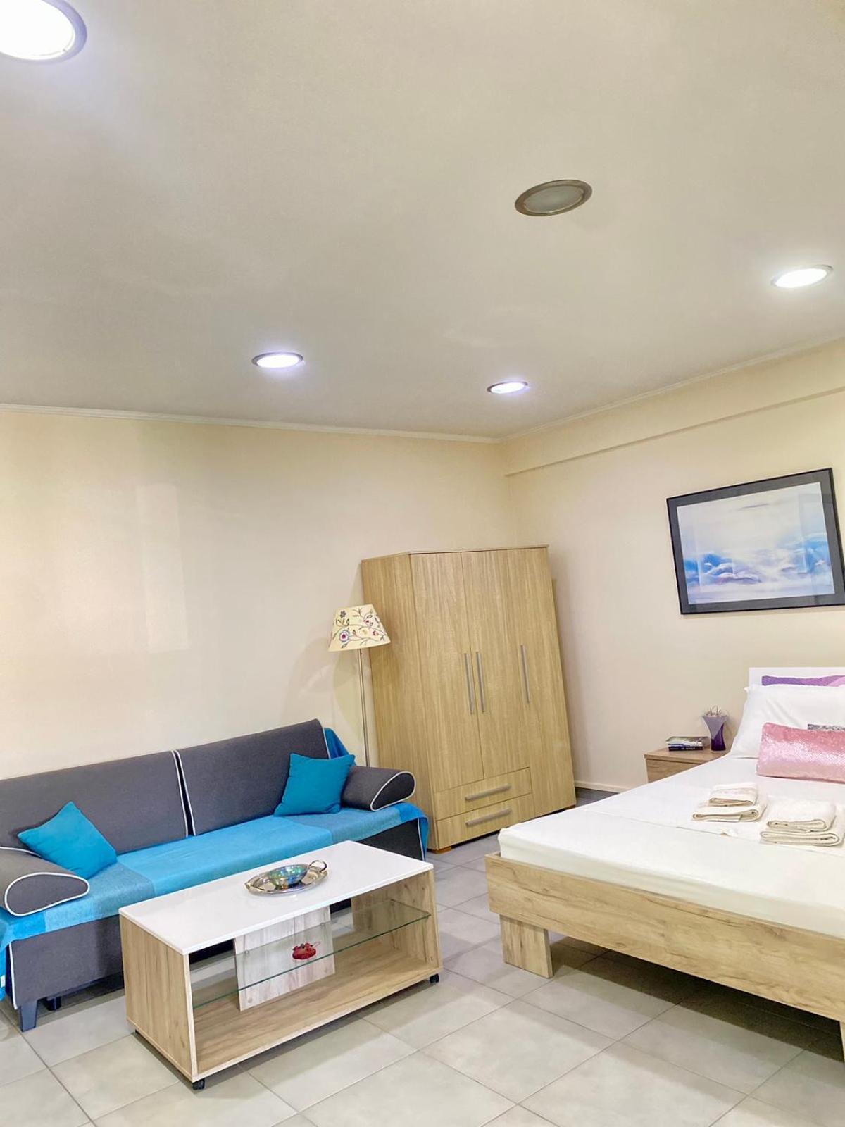 Cozy Apartment Near To The Airport Kouvaras Exterior photo