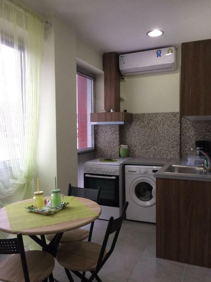 Cozy Apartment Near To The Airport Kouvaras Exterior photo